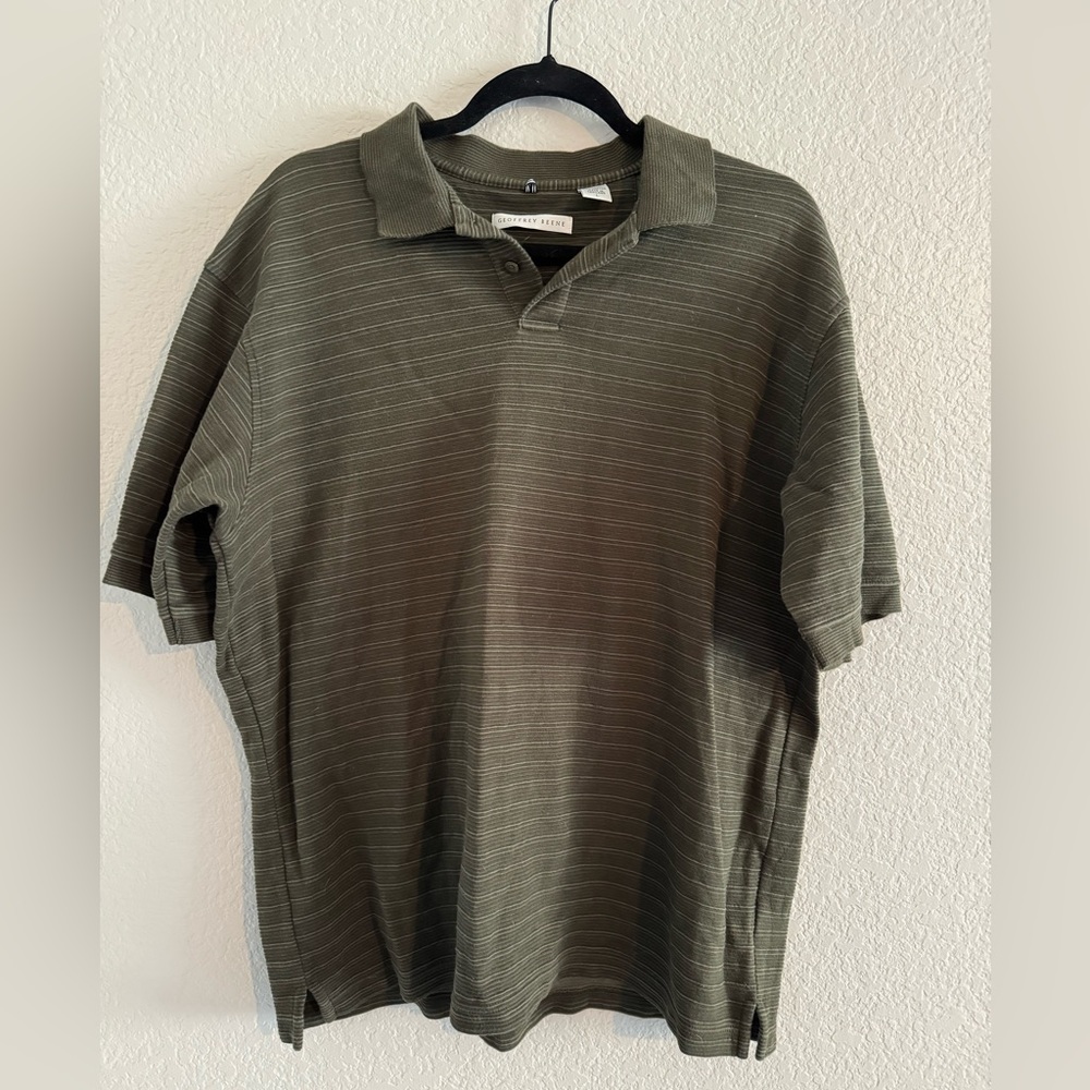 Geoffrey Beene golf shirt olive green Large stripes‎ 100% cotton